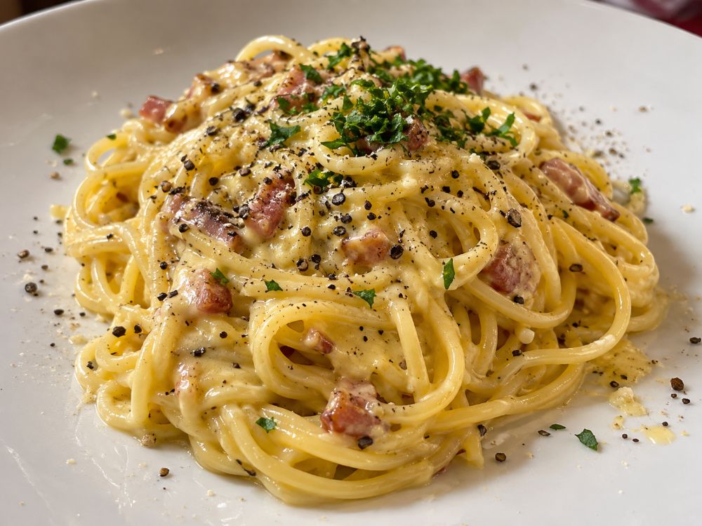 Where to eat the best creamy spaghetti alla carbonara in Merano