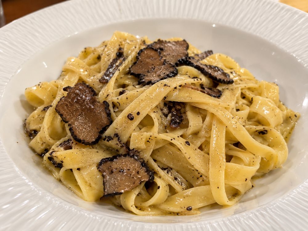 Where to eat the best creamy porcini mushroom tagliatelle in Brescia
L’Oste Sobrio Brescia