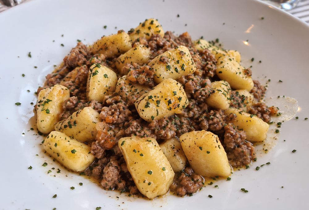 Where to eat gnocchi with meat ragù
in Aviano